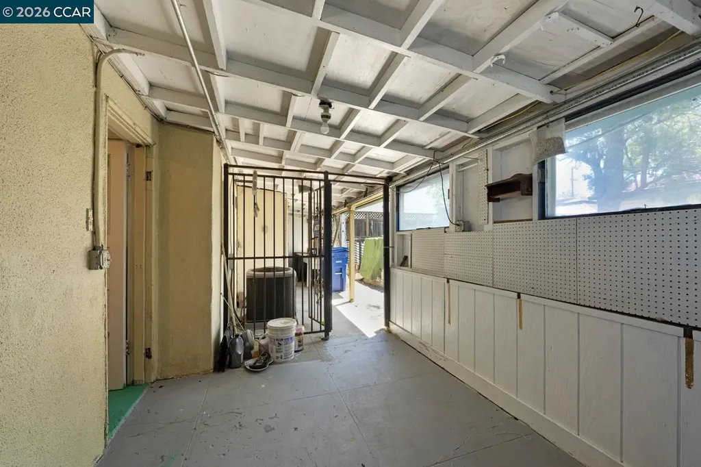 477 10th Street Pittsburg CA 94565