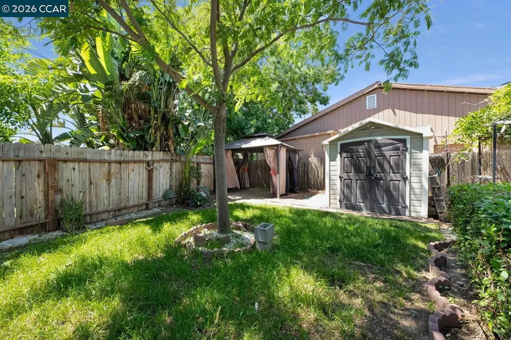 477 10th Street Pittsburg CA 94565