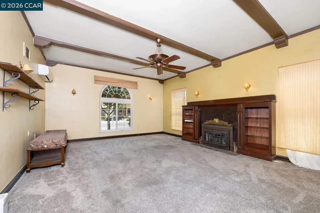 477 10th Street Pittsburg CA 94565
