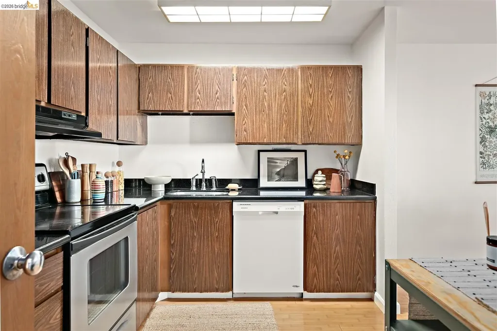 555 Pierce Street Albany CA 94706