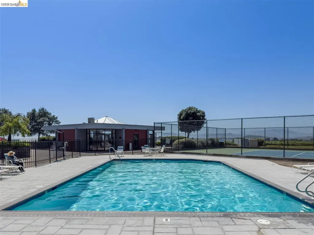 555 Pierce Street Albany CA 94706