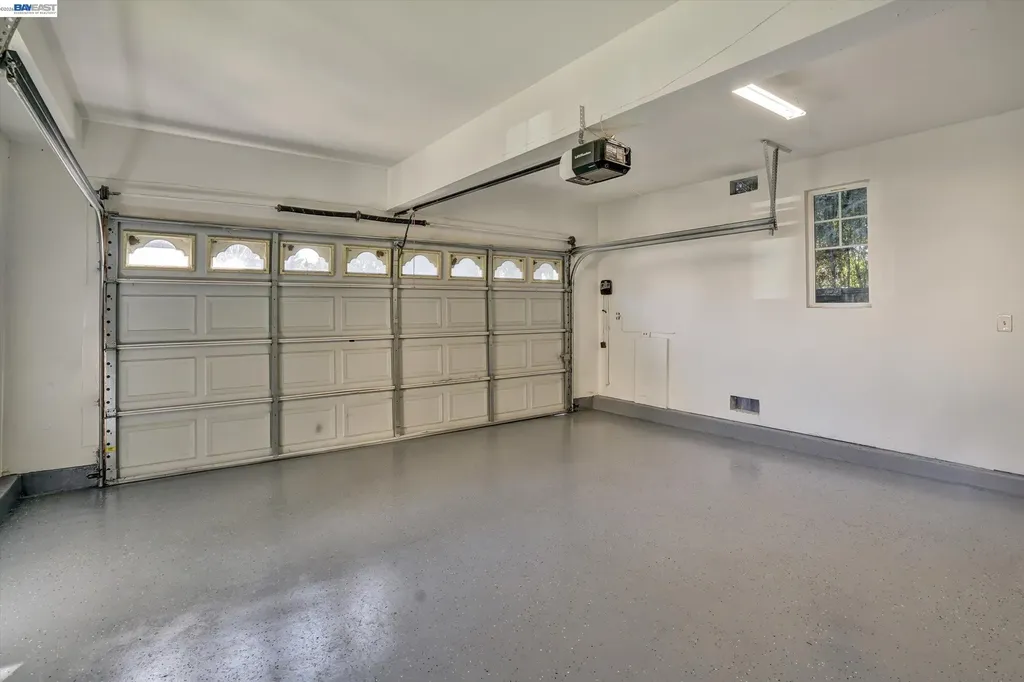530 Cottage Park Drive Hayward CA 94544