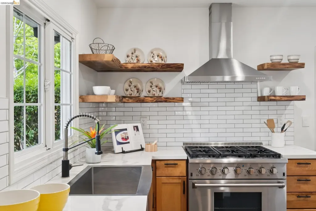 1908 Blake Street Berkeley CA 94704