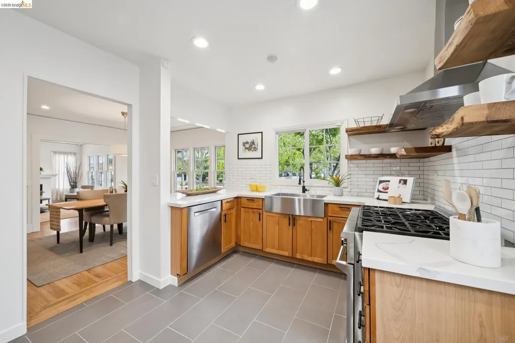 1908 Blake Street Berkeley CA 94704