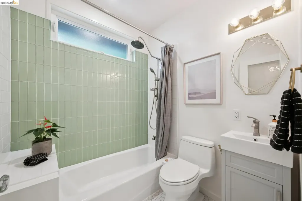 1908 Blake Street Berkeley CA 94704