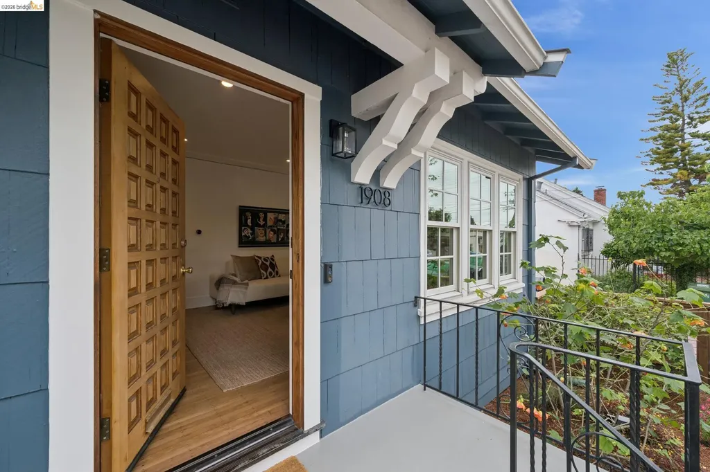 1908 Blake Street Berkeley CA 94704