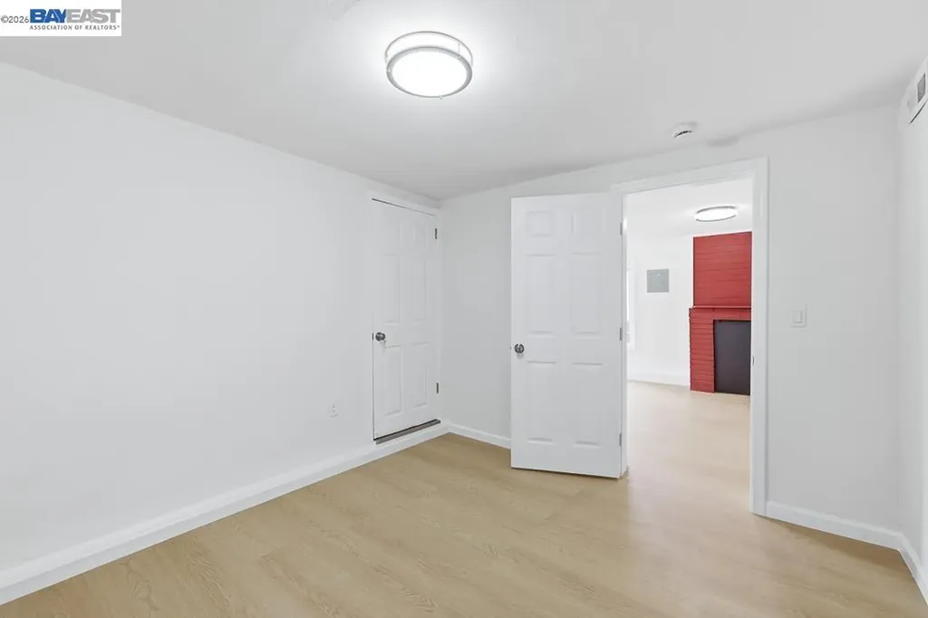 7419 Hillside Street Oakland CA 94605