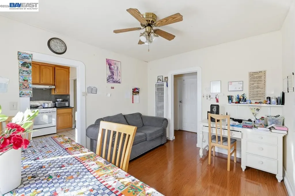 7419 Hillside Street Oakland CA 94605