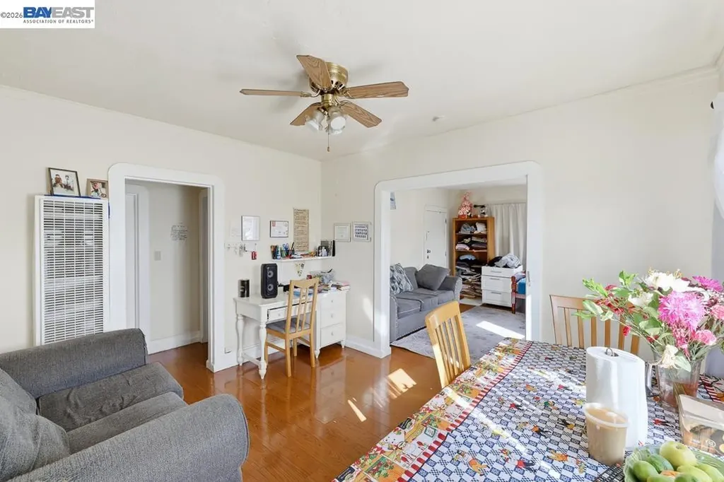 7419 Hillside Street Oakland CA 94605