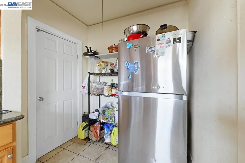 7419 Hillside Street Oakland CA 94605