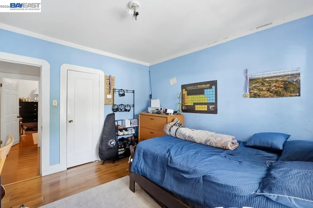 7419 Hillside Street Oakland CA 94605