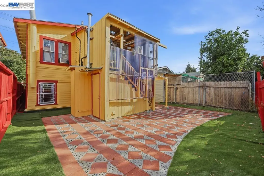 7419 Hillside Street Oakland CA 94605