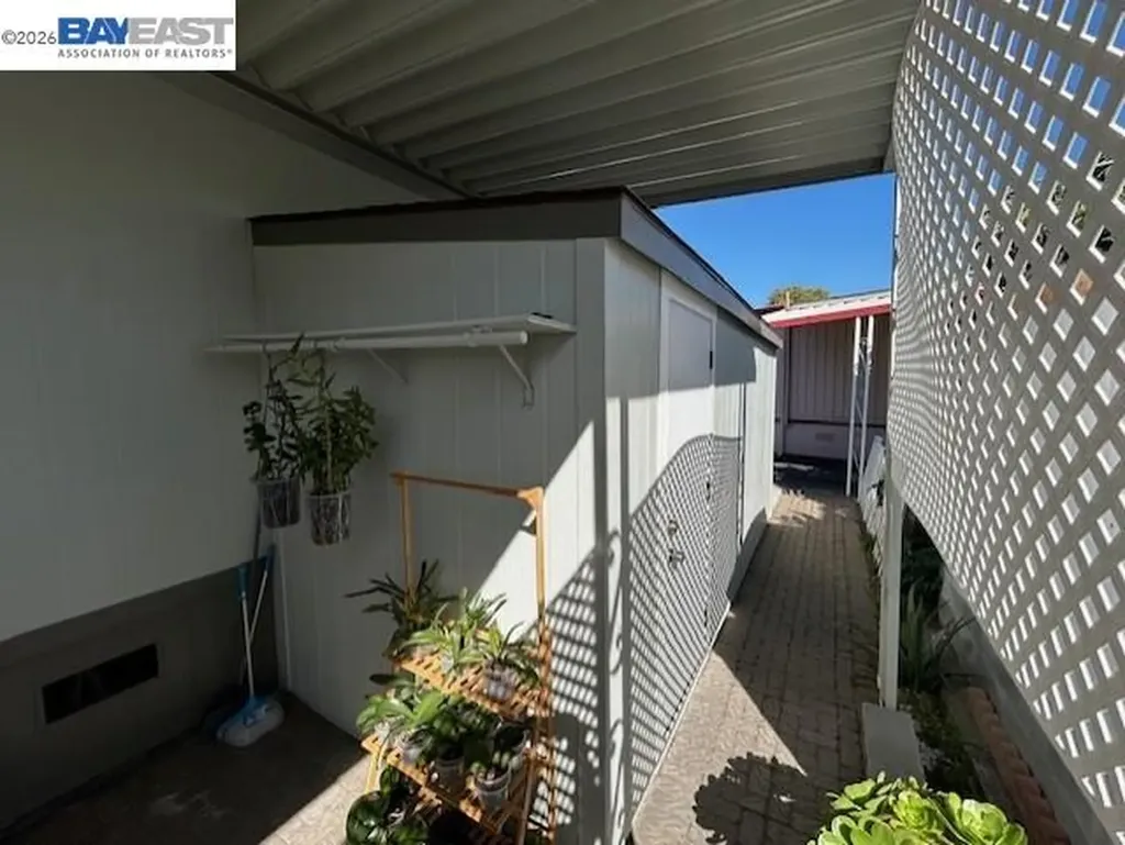 1200 Winton Hayward CA 94545