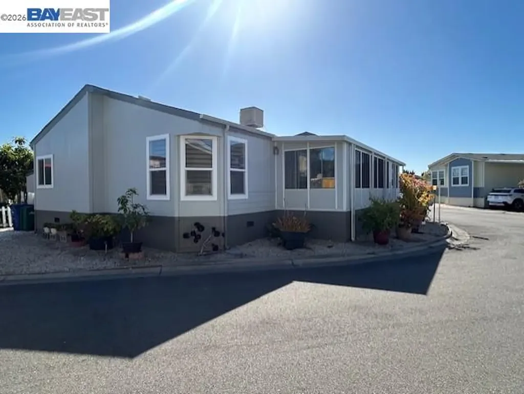 1200 Winton Hayward CA 94545