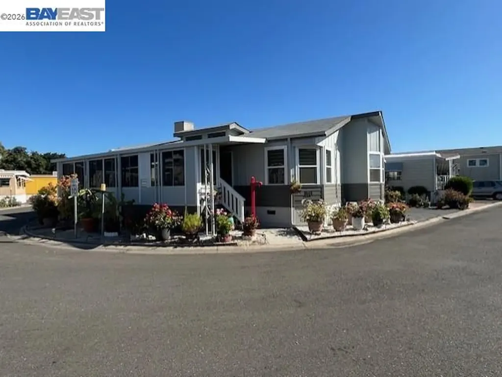 1200 Winton Hayward CA 94545