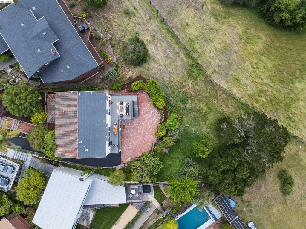 1530 Campus Drive Berkeley CA 94708
