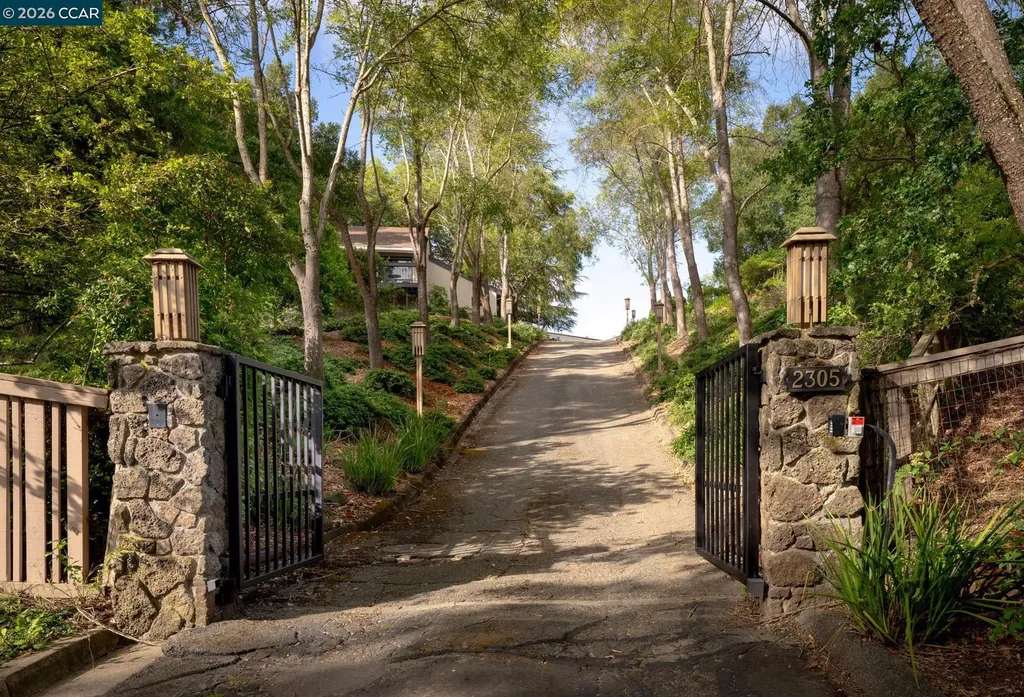 2305 Saddleback Drive Danville CA 94506