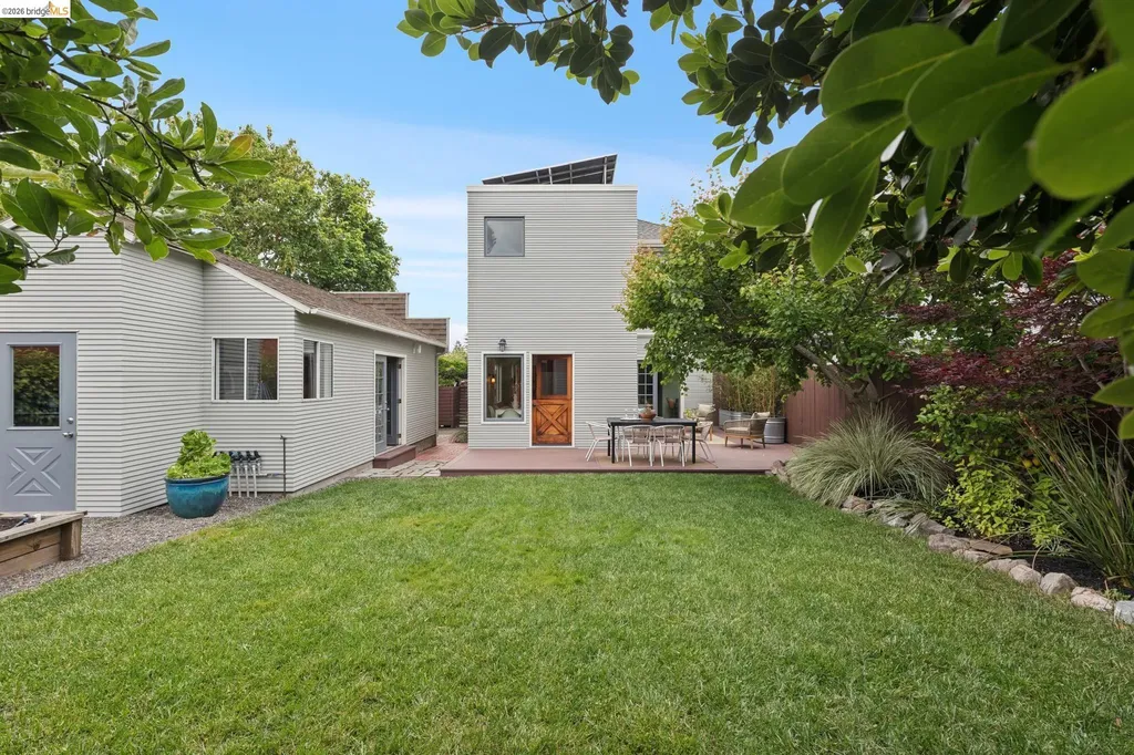 1733 Milvia Street Berkeley CA 94709