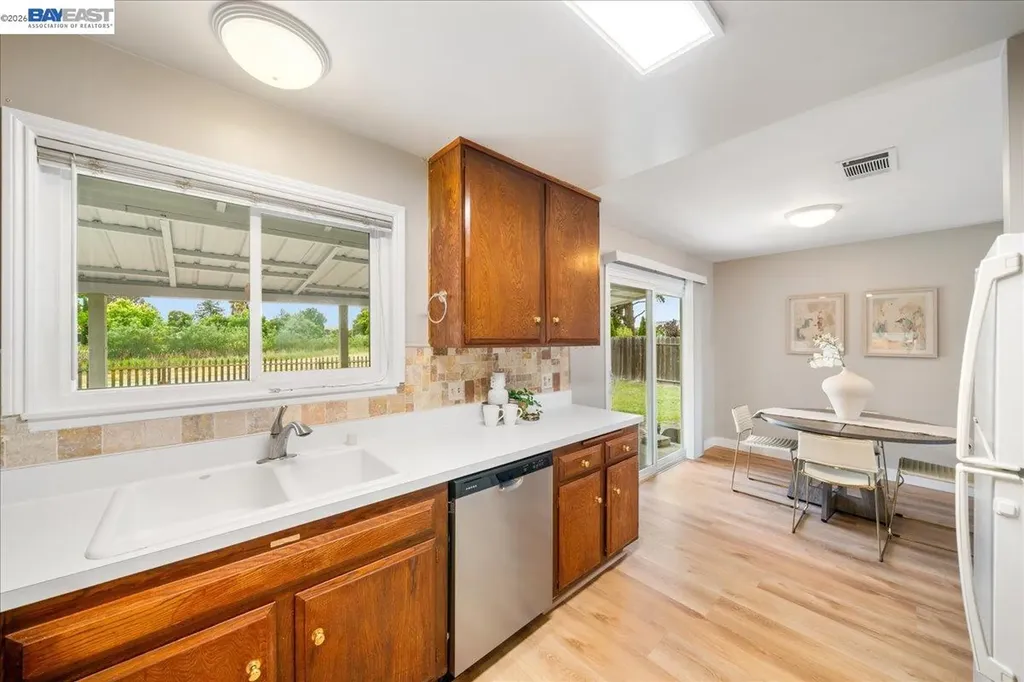 1572 Hollyhock Street Livermore CA 94551