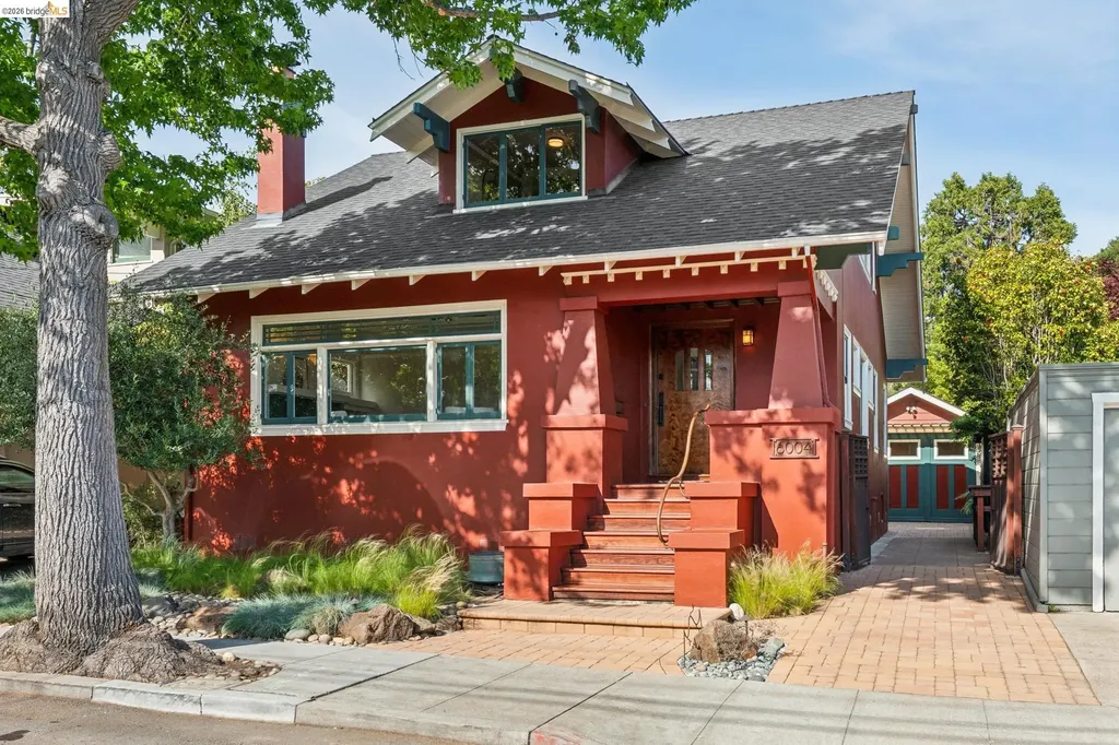 6004 Auburn Avenue Oakland CA 94618
