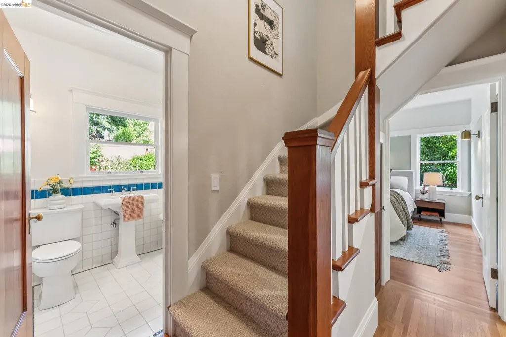 6004 Auburn Avenue Oakland CA 94618