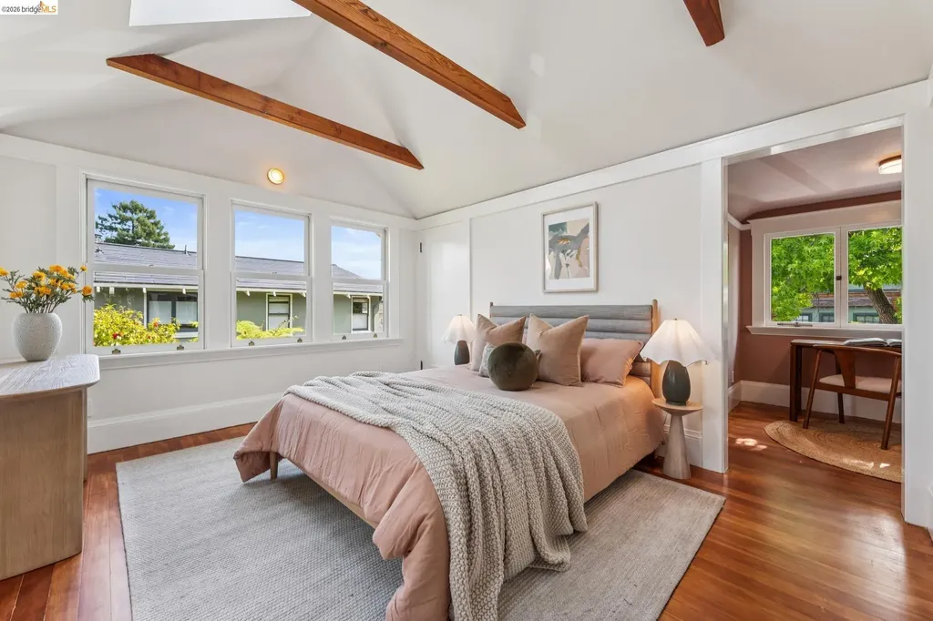 6004 Auburn Avenue Oakland CA 94618