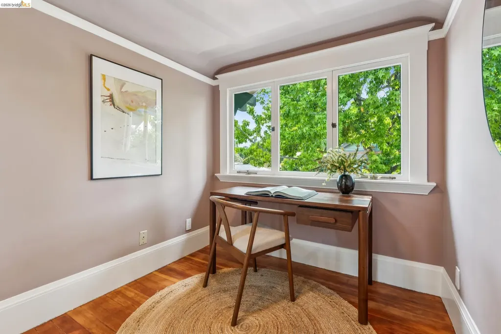6004 Auburn Avenue Oakland CA 94618