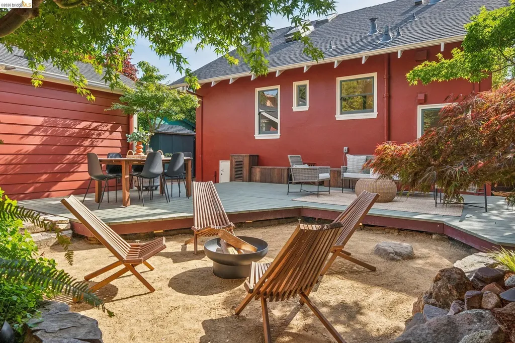 6004 Auburn Avenue Oakland CA 94618