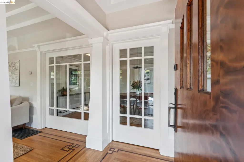 6004 Auburn Avenue Oakland CA 94618