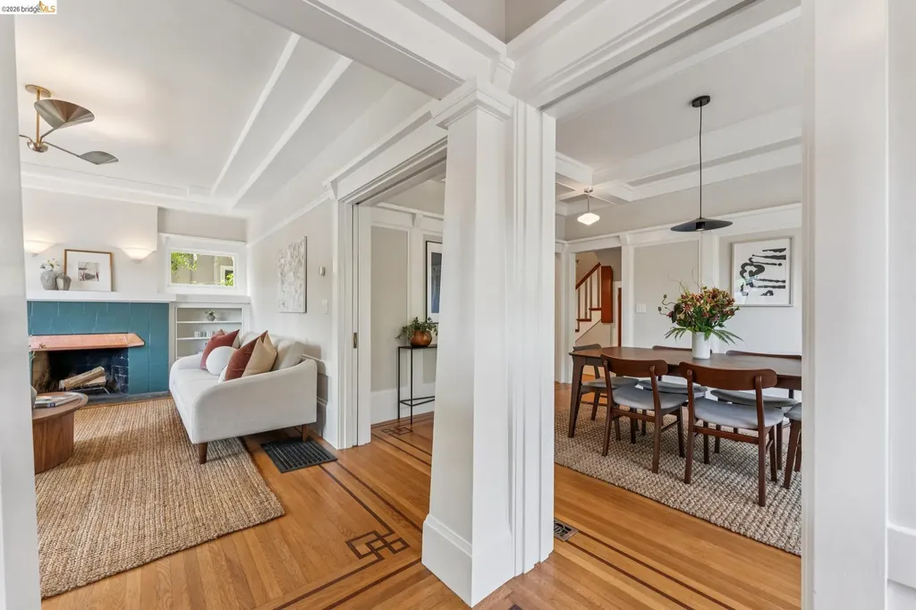 6004 Auburn Avenue Oakland CA 94618