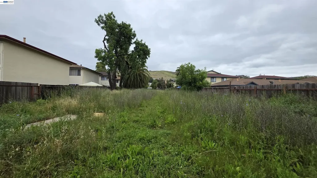 29181 Dixon Street Hayward CA 94544