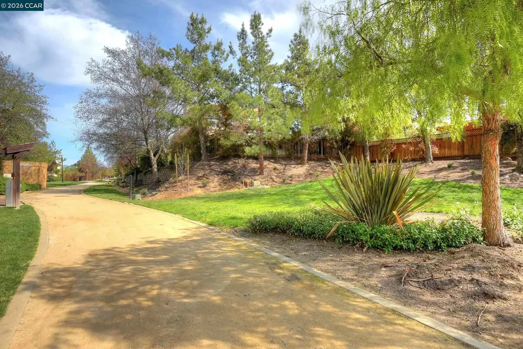 1248 Oak Knoll Drive Concord CA 94521