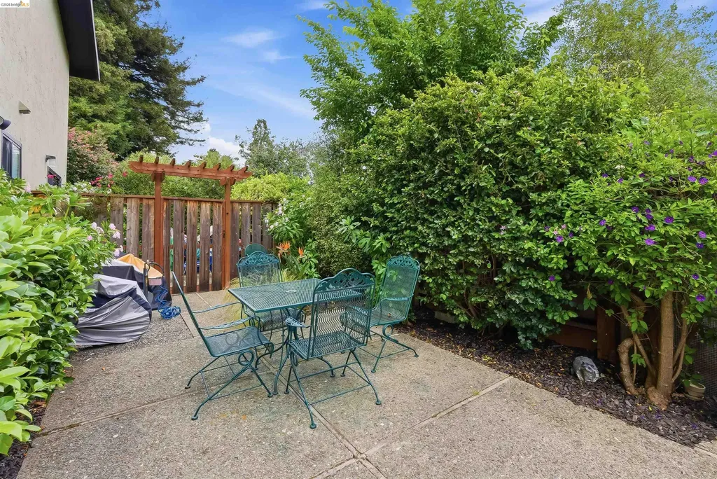 517 Stannage Avenue Albany CA 94706