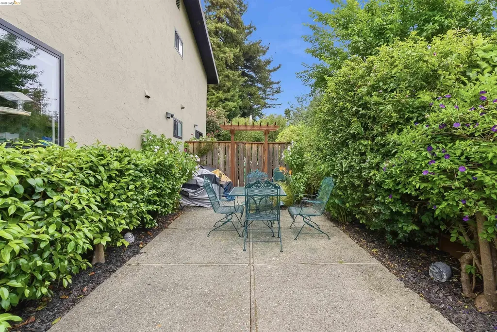 517 Stannage Avenue Albany CA 94706