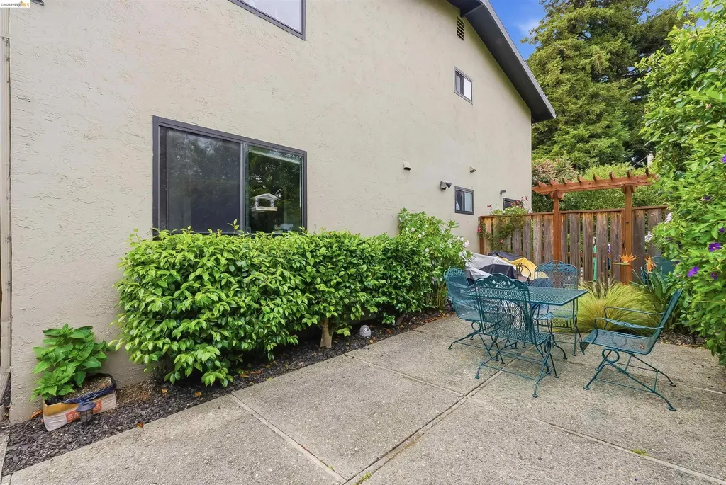 517 Stannage Avenue Albany CA 94706