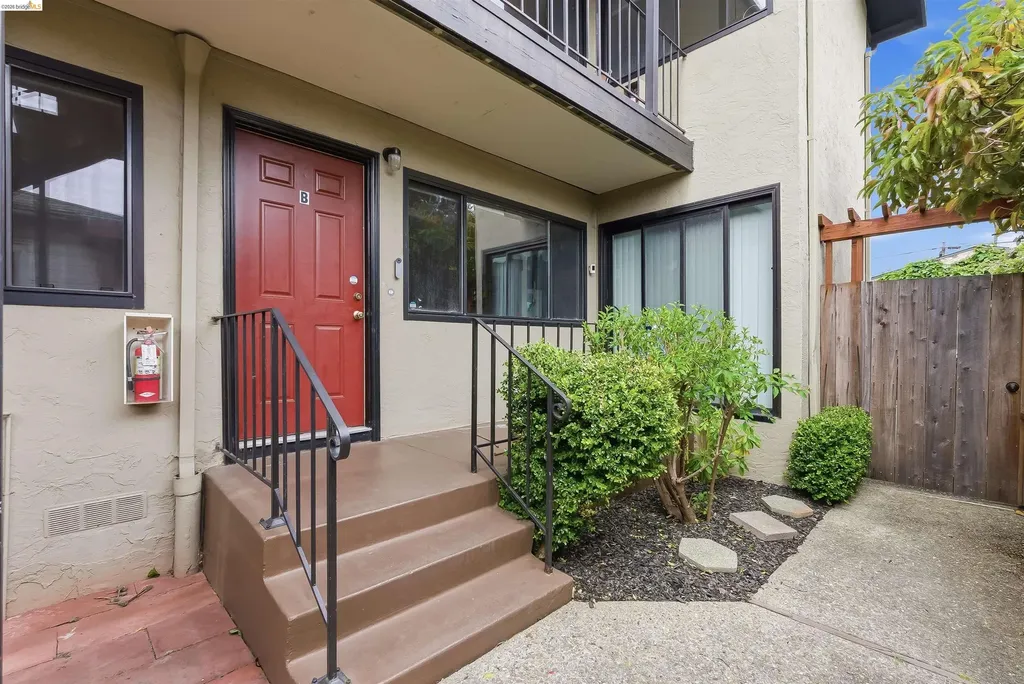 517 Stannage Avenue Albany CA 94706