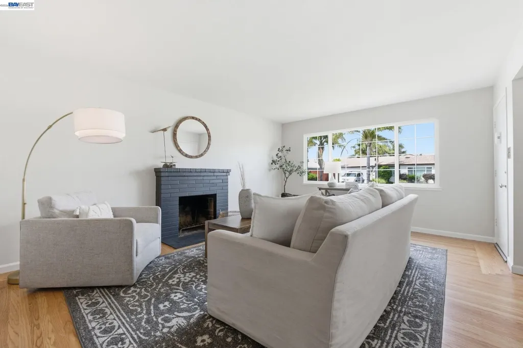 1762 Via Redondo San Lorenzo CA 94580