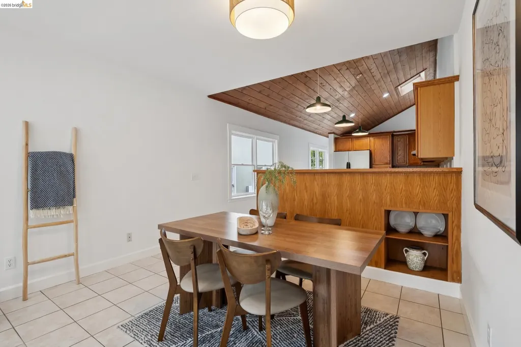 5360 James Avenue Oakland CA 94618