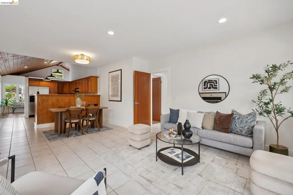 5360 James Avenue Oakland CA 94618
