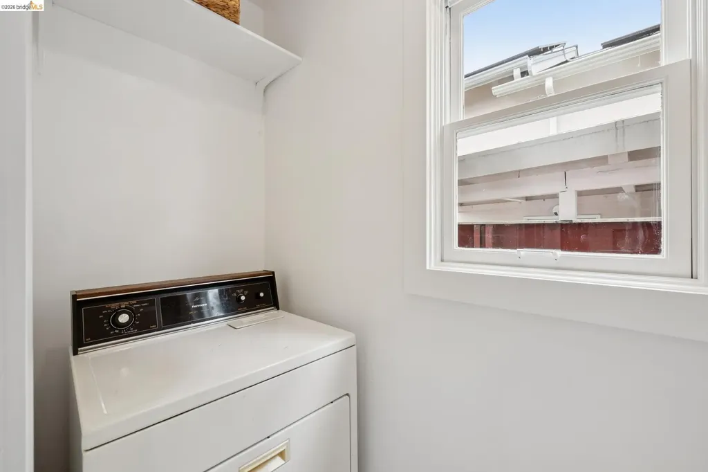 5360 James Avenue Oakland CA 94618