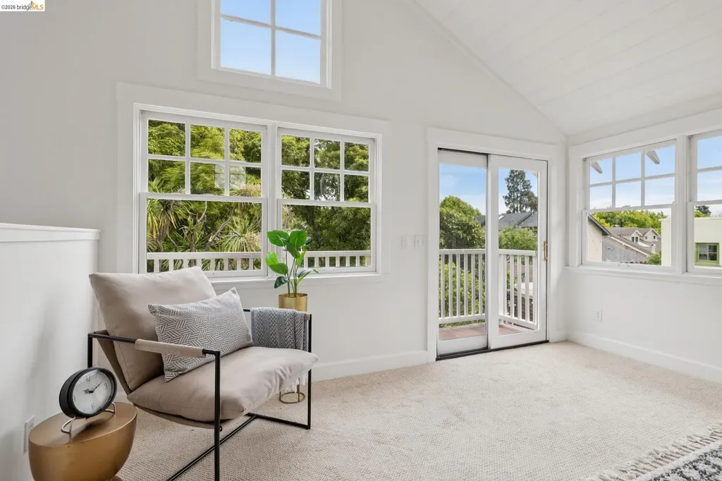 5360 James Avenue Oakland CA 94618