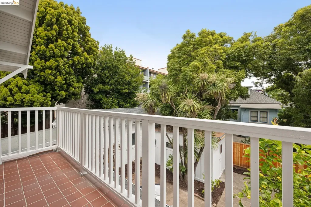 5360 James Avenue Oakland CA 94618