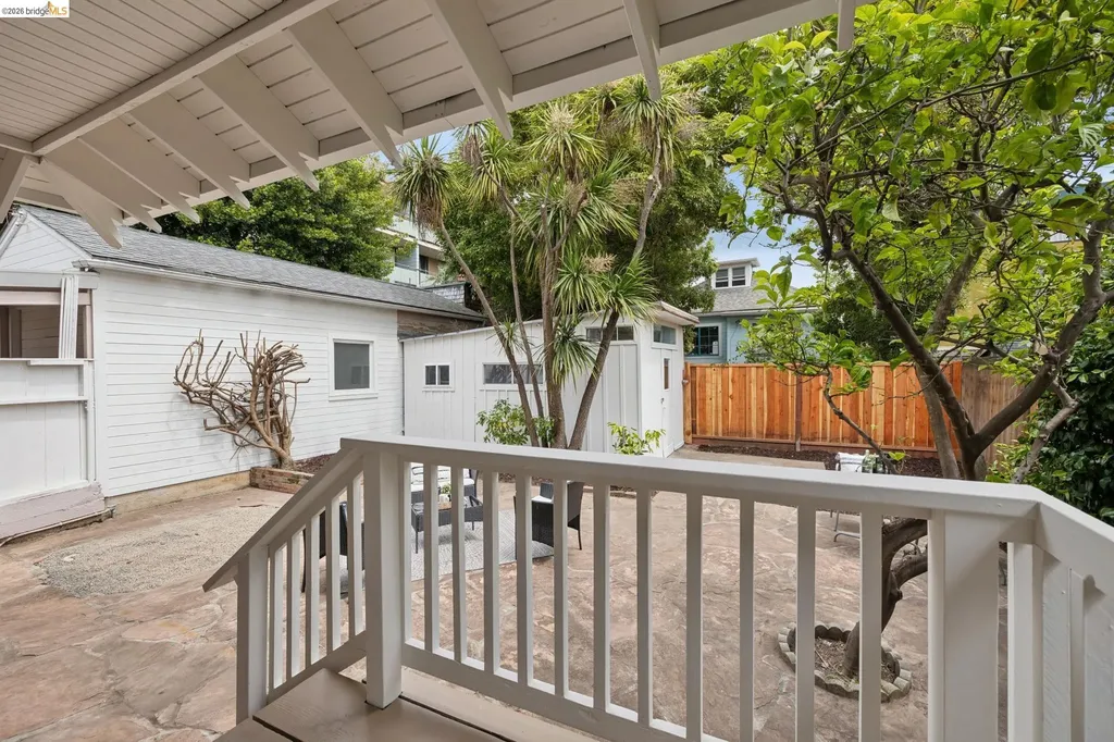 5360 James Avenue Oakland CA 94618