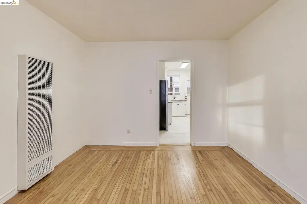 33 Home Place Oakland CA 94610