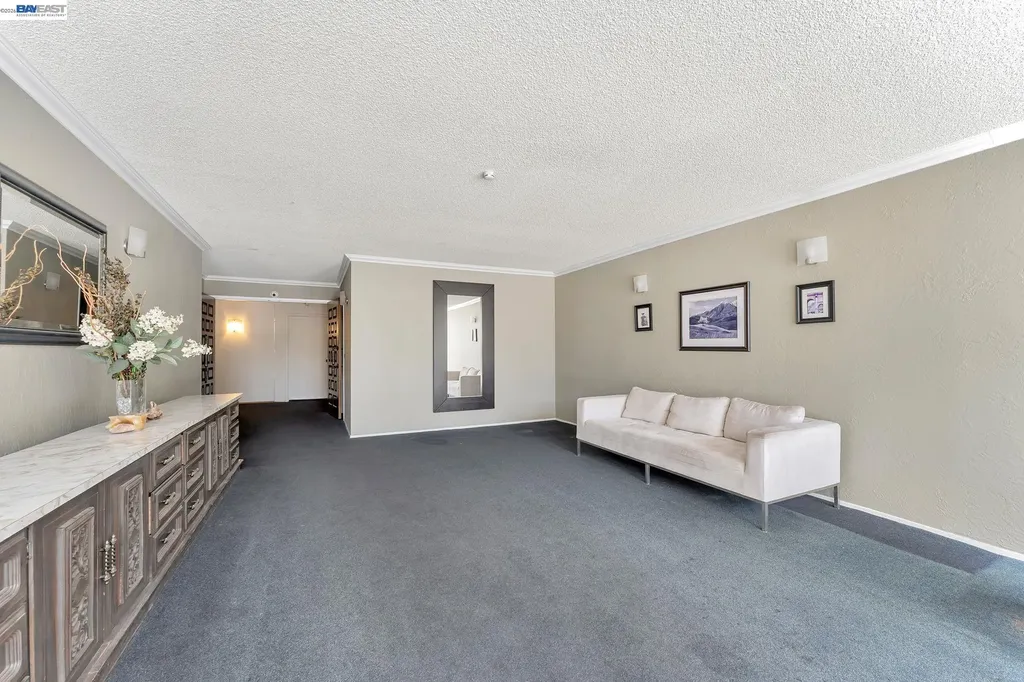 567 Oakland Avenue Oakland CA 94606