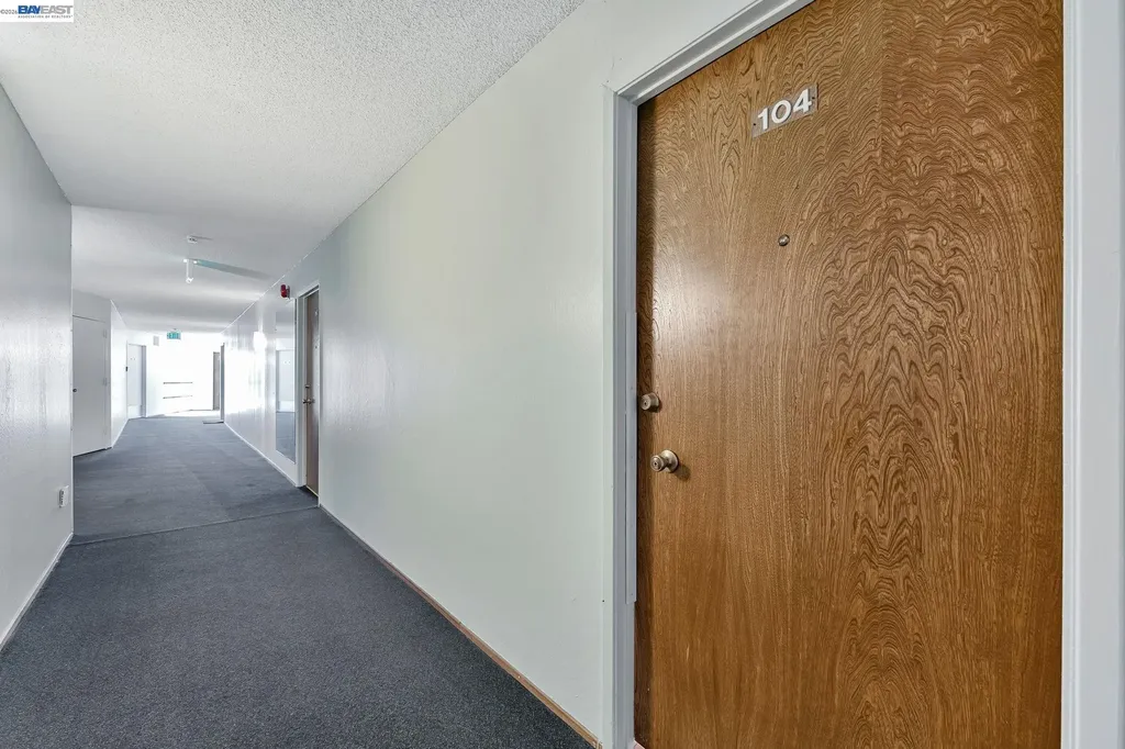 567 Oakland Avenue Oakland CA 94606