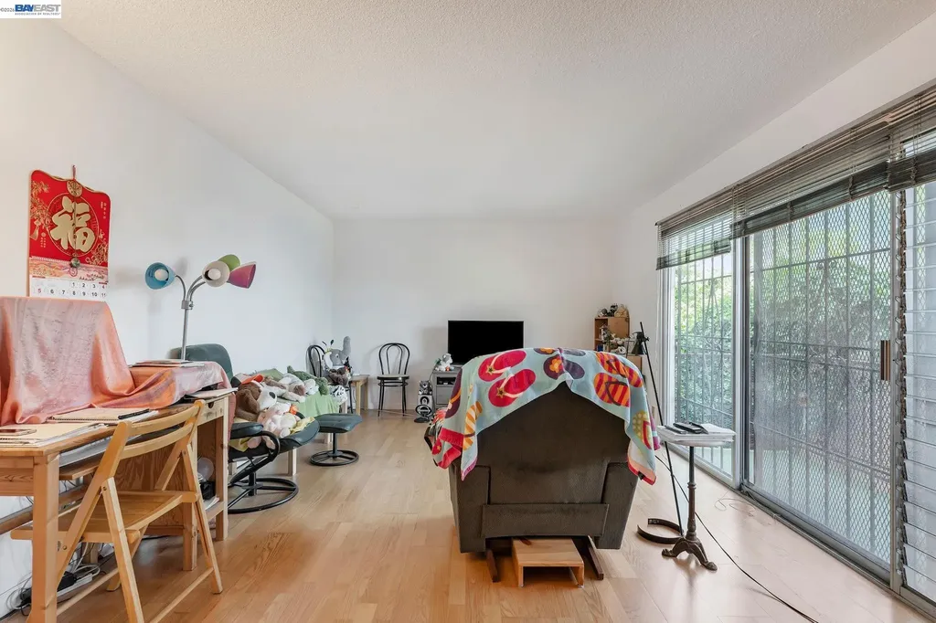 567 Oakland Avenue Oakland CA 94606