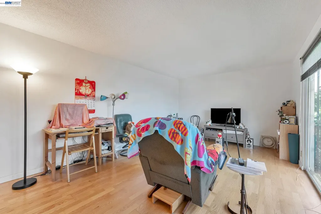 567 Oakland Avenue Oakland CA 94606