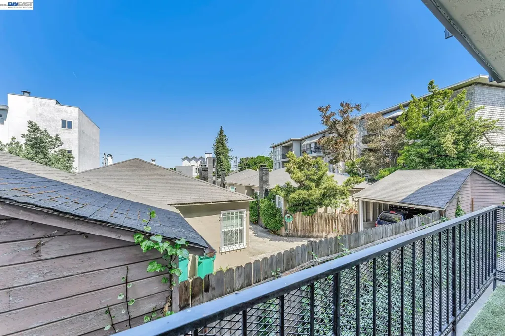 567 Oakland Avenue Oakland CA 94606
