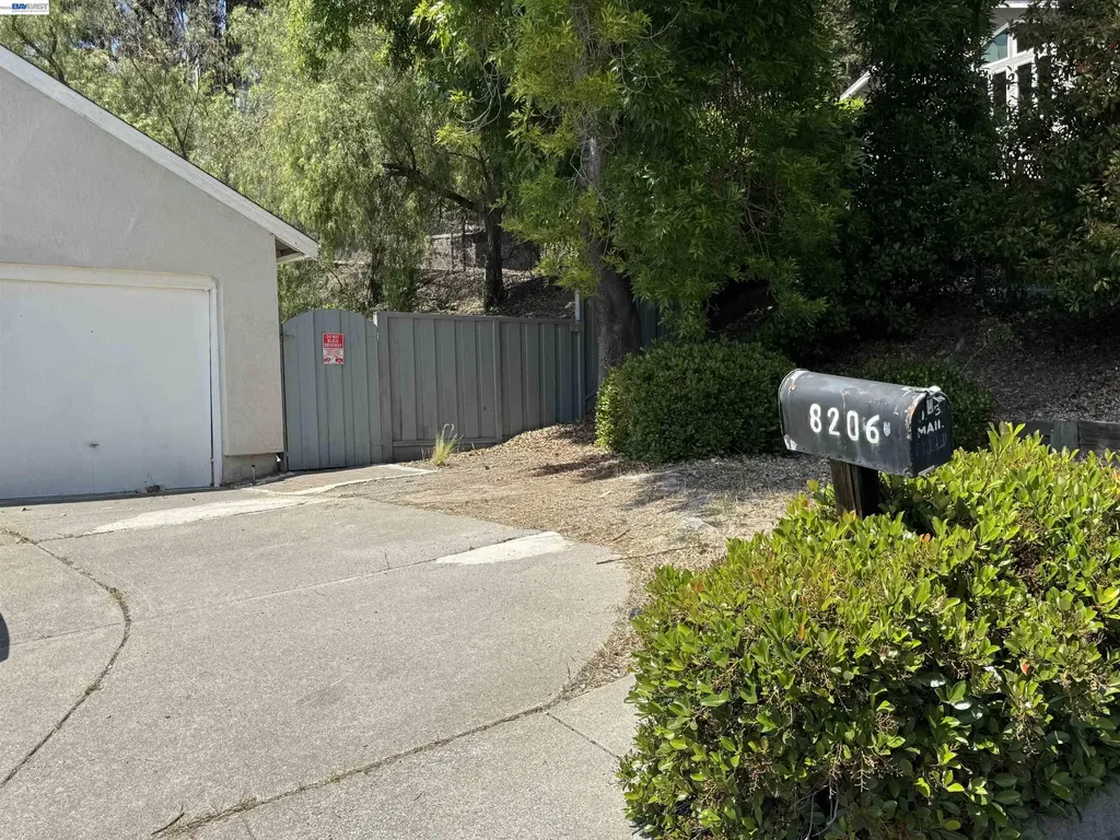8206 Rhoda Avenue Dublin CA 94568